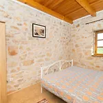 House Stone Curlew 2 Ferienhaus Lisane Tinjske
