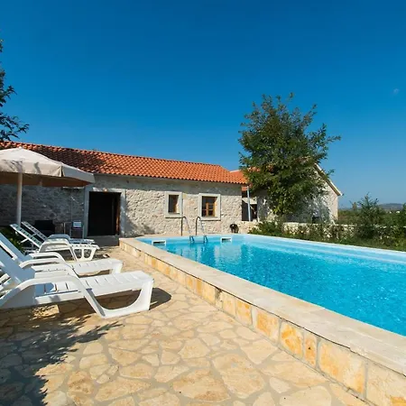 House Stone Curlew 2 Ferienhaus Lisane Tinjske