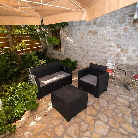 Ferienhaus House Stone Curlew 2 Lisane Tinjske