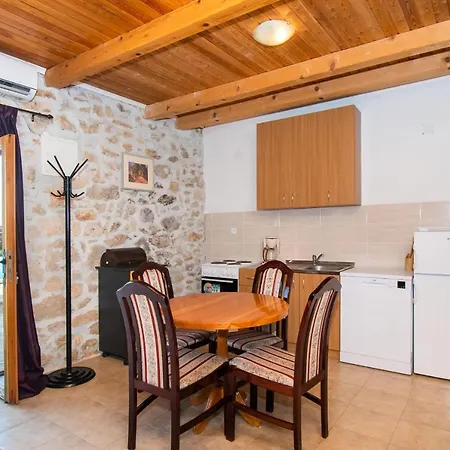 House Stone Curlew 2 *